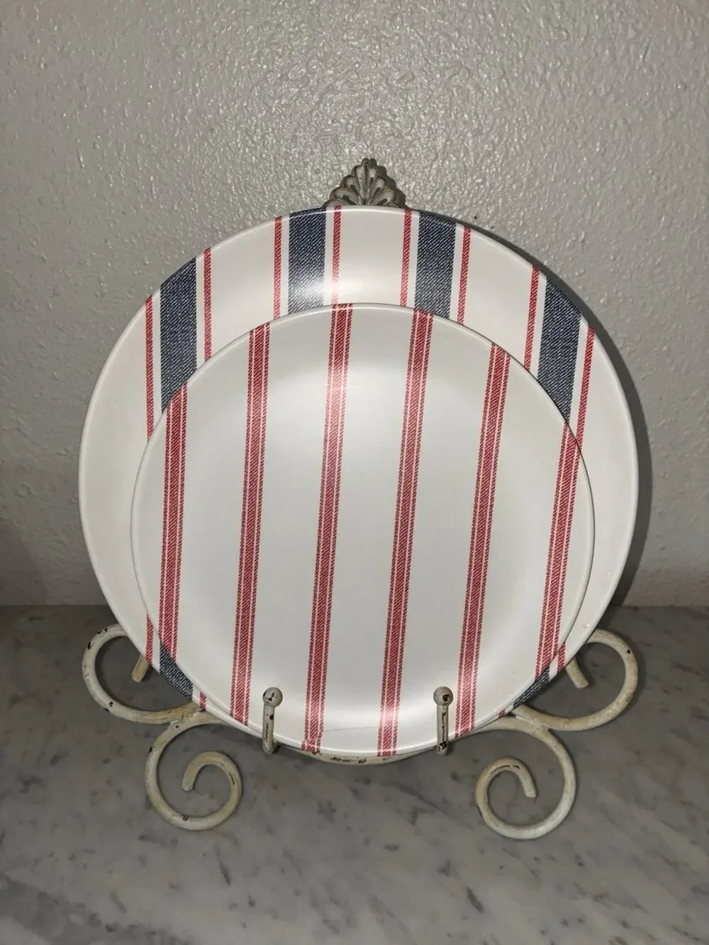 Hearth & Hand Magnolia Melamine Dinner & Salad Plates Set 4 Blue 4 Red White - Picture 1 of 9